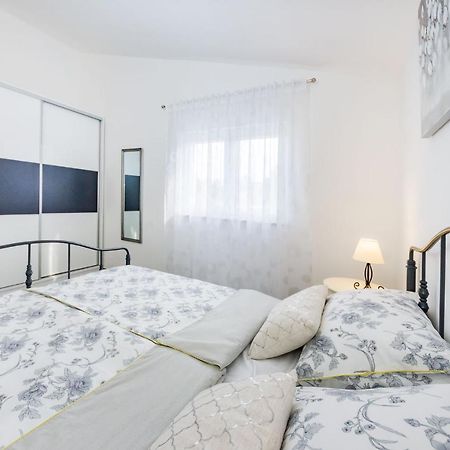 Apartmani Neva, Pridraga Luaran gambar