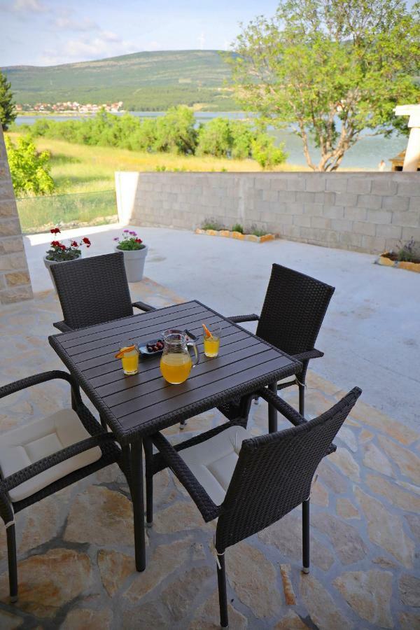 Apartmani Neva, Pridraga Luaran gambar