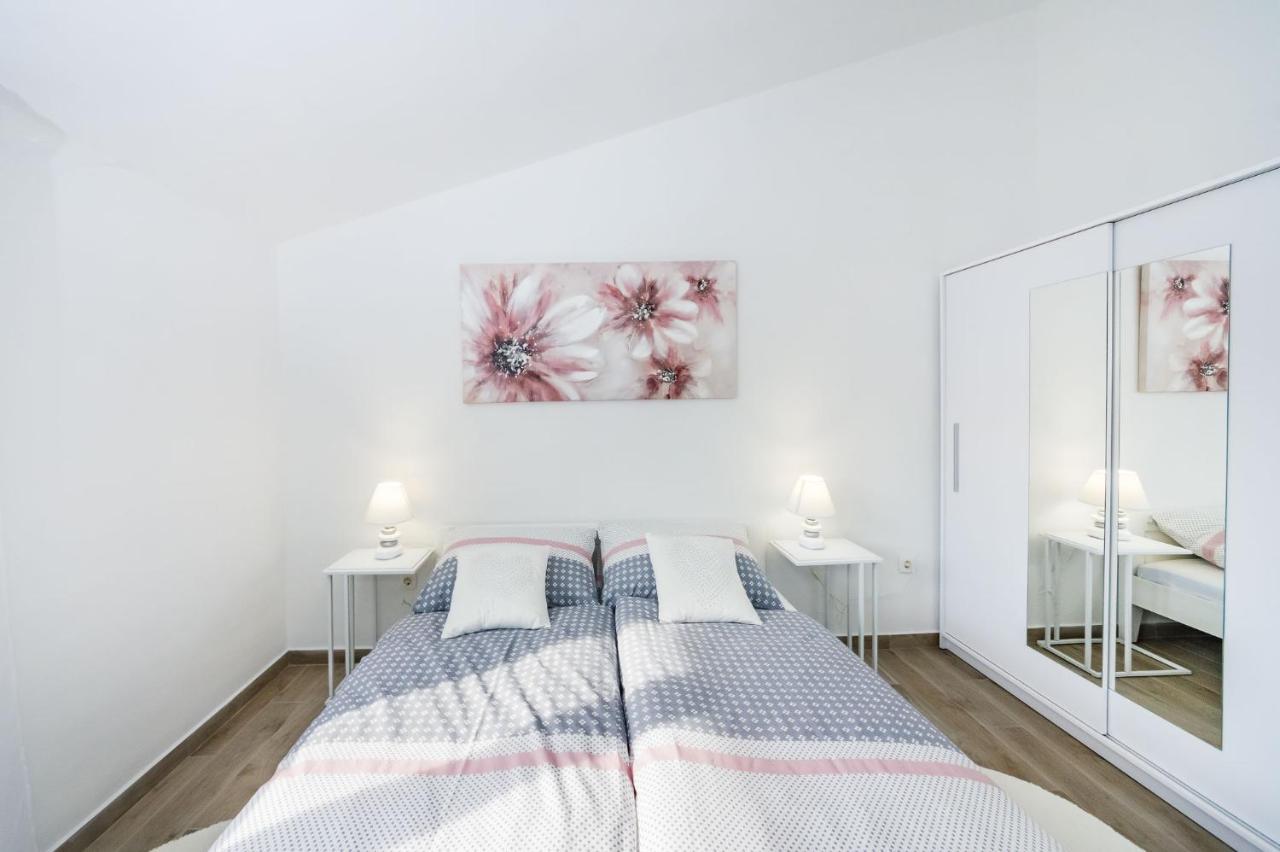 Apartmani Neva, Pridraga Luaran gambar
