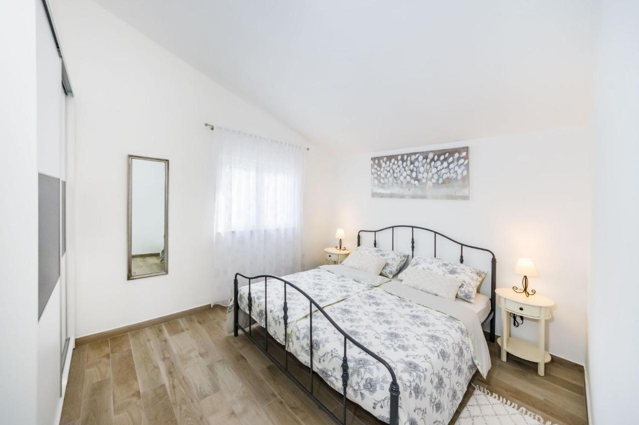 Apartmani Neva, Pridraga Luaran gambar